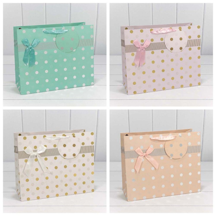 000154CA Пакет подарочный "Леди" с тиснением (микс) 32*26*13 см 230г 1/20 1/240