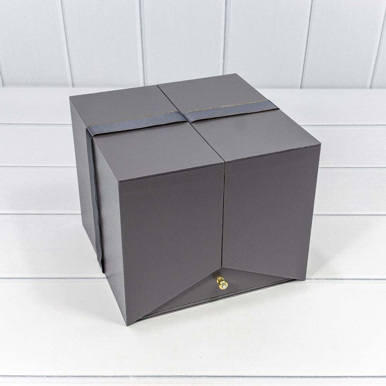 7202309/2 Коробка Квадратная 21*21*18 "Сюрприз" Серый 1/8