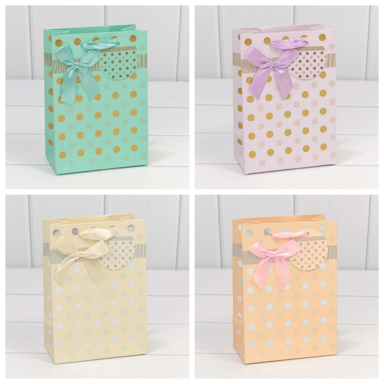 000154G Пакет подарочный "Леди" с тиснением (микс) 14*20*7 230г 1/20 1/480