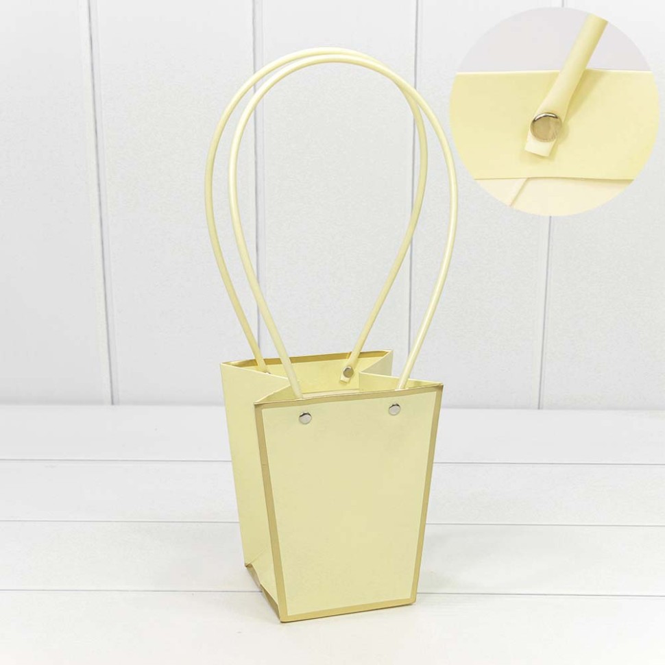 000172G/29 Пакет подарочный "Ваза для цветов" 15,5*13*9,5 с золотой рамкой Бежевый 1/10 1/150 000172G/29 Пакет подарочный "Ваза для цветов" 15,5*13*9,5 с золотой рамкой Бежевый 1/10 1/150