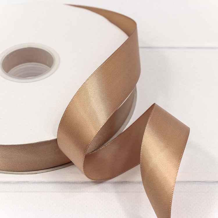556-25/835 Лента Атласная Полиэстер класс А 2,5см*100ярд Коричнево-бежевый 1/8 1/32