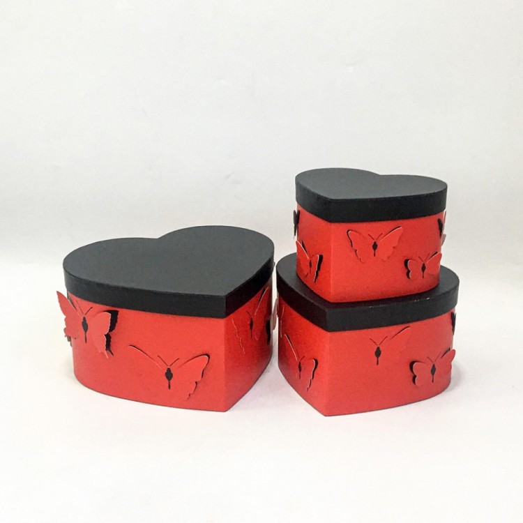 720920/2 Коробки "Сердце" Набор 1/3 28,5*26*15 "Бабочки" Красный 1/24