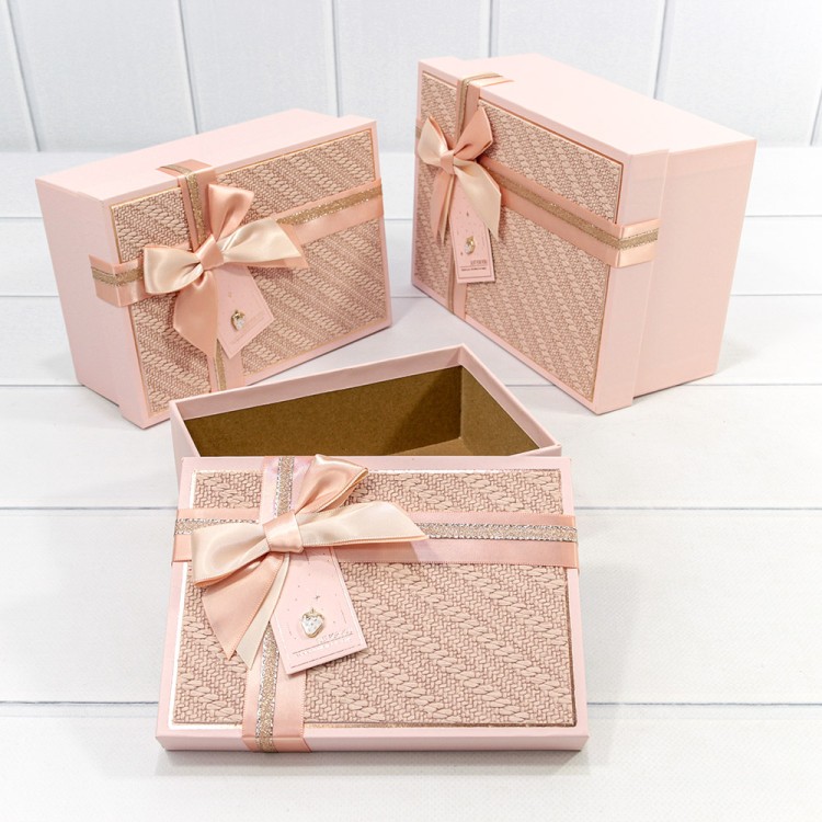 721640/1 Коробки Прямоугольные Набор 1/3 22,5*16*9,5 с бантом и клубничкой "Плетёнка" Персиковый 1/20