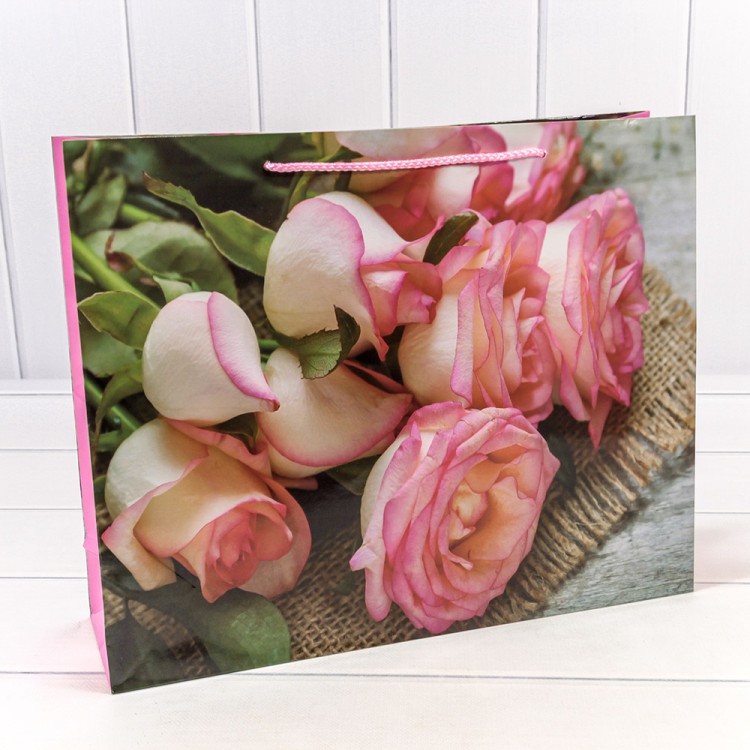 00019AA Пакет подарочный "Цветы" (микс) 45*32*11 157г 1/20 1/280