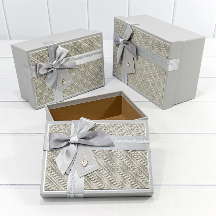 721640/2 Коробки Прямоугольные Набор 1/3 22,5*16*9,5 с бантом и клубничкой "Плетёнка" Серый 1/20