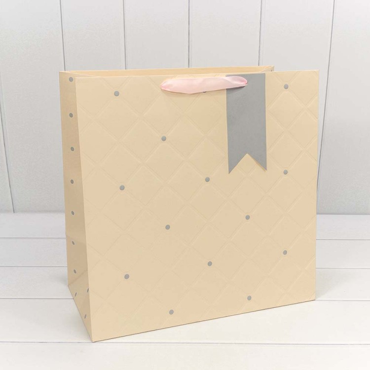 000152X Пакет подарочный "Эксклюзив" (микс) 37*37*20 см 230 гр 1/20 1/80