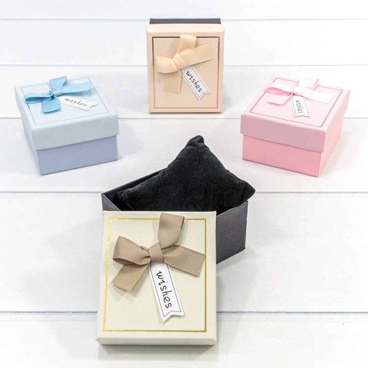 91117 Коробка Прямоугольная 8,9*7,9*5,3 под часы с бантиком (микс) 1/4 1/120