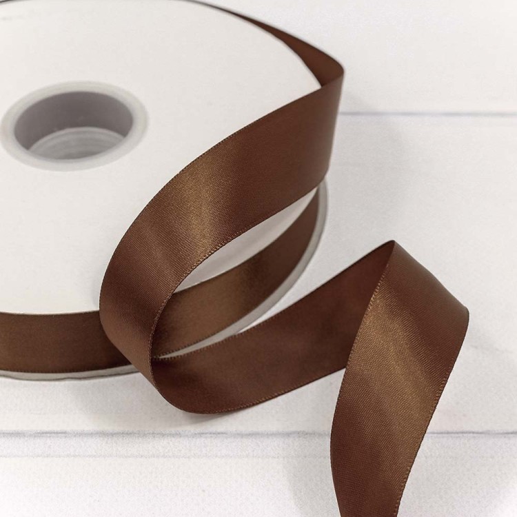 556-25/870 Лента атласная (полиэстер) 2,5 см*100 ярдов шоколадный 1/8 1/32