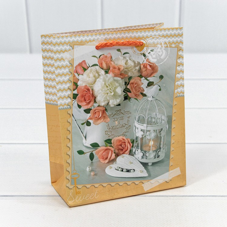 00026H Пакет подарочный матовый "Цветы" (микс) 12*15*5,5 128г 1/20 1/600