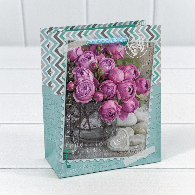 00026H Пакет подарочный матовый "Цветы" (микс) 12*15*5,5 128г 1/20 1/600