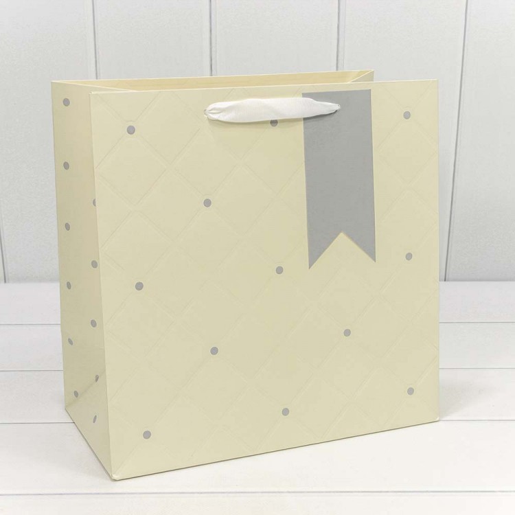 000152Y Пакет подарочный "Эксклюзив" (микс) 30*30*16 230г 1/20 1/120