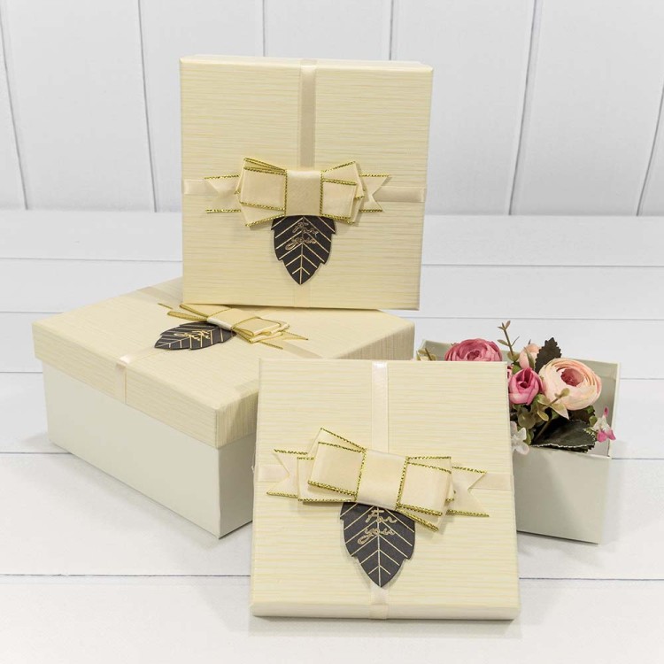 7201530/6 Коробки Квадратные Набор 1/3 19*19*9,5 с бантом "For You" Бежевый 1/36