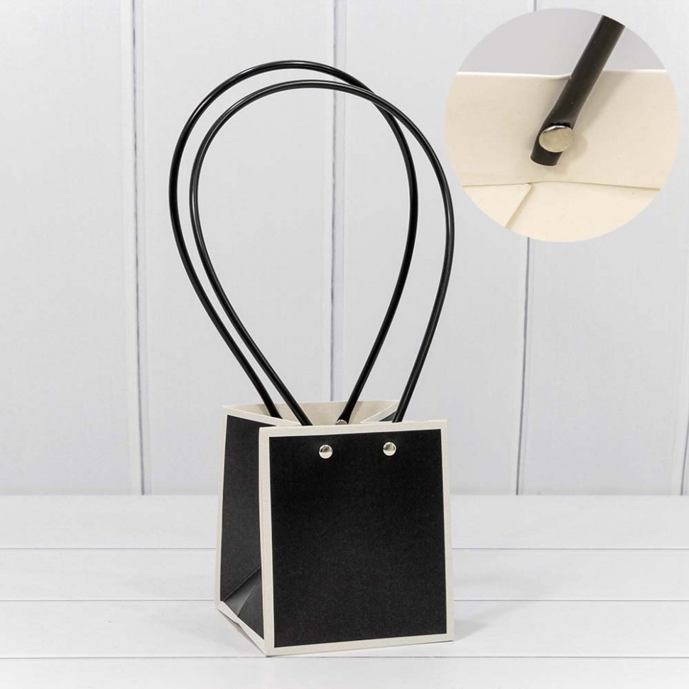 000171F/18 Пакет подарочный "Ваза для цветов" 13*11,5*11,5 Чёрный/Белый 1/10 1/150 000171F/18 Пакет подарочный "Ваза для цветов" 13*11,5*11,5 Чёрный/Белый 1/10 1/150