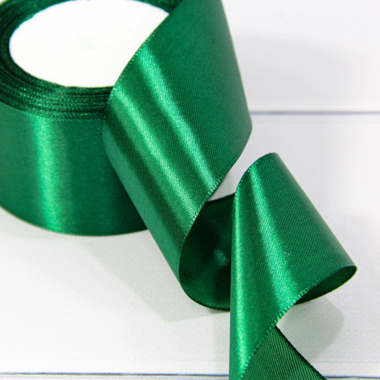 562-50/56 Лента атласная (сатин) 1/4 5 см*25 ярдов тёмно-зелёный 1/160