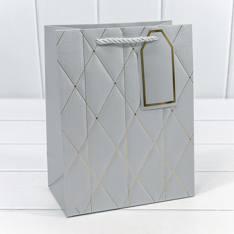 300560E/3 Пакет подарочный с тиснением "Ромбы и линии" Серебряный 18*23*10 210г 1/12 1/480