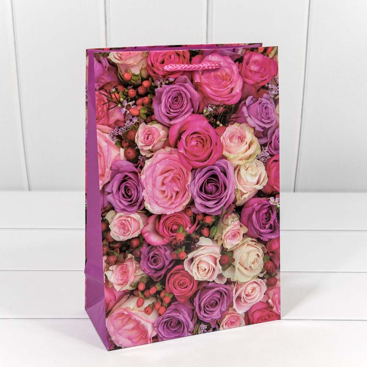 00019K Пакет подарочный "Цветы" (микс) 20*30*10 128г 1/20 1/360