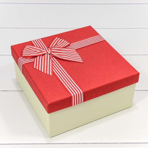 720616/26 Коробки Квадратные Набор 1/3 19,5*19,5*9,5 с полосатым бантиком Красный 1/36